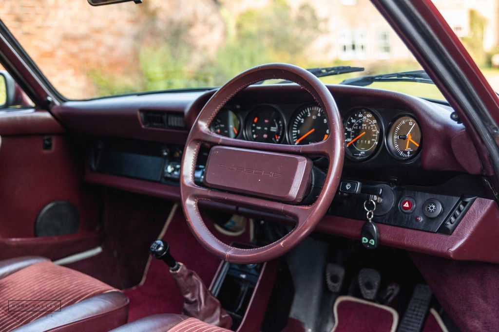 Porsche 911 Carrera 3.2