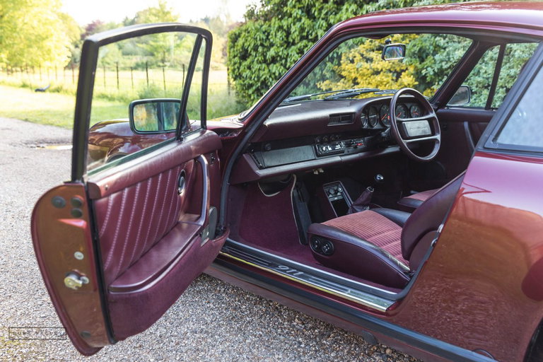 Porsche 911 Carrera 3.2