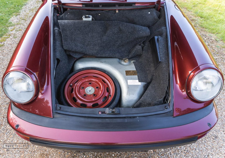 Porsche 911 Carrera 3.2