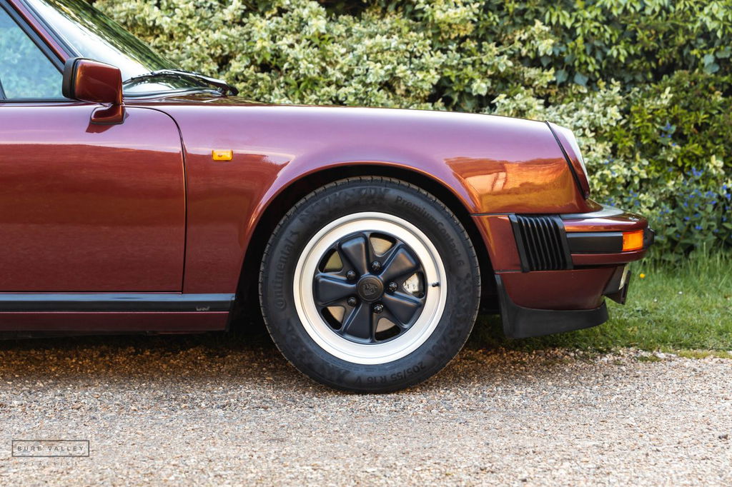 Porsche 911 Carrera 3.2