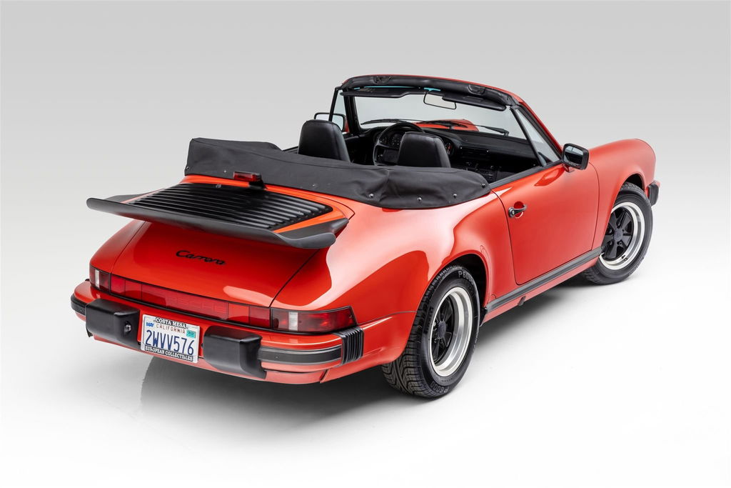 Porsche 911 Carrera 3.2 (US)