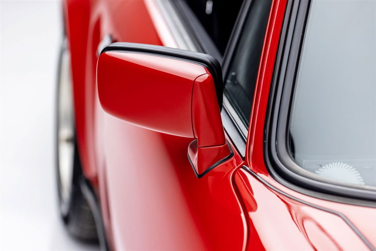 Porsche 911 Carrera 3.2 (US)