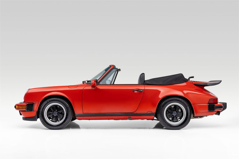 Porsche 911 Carrera 3.2 (US)