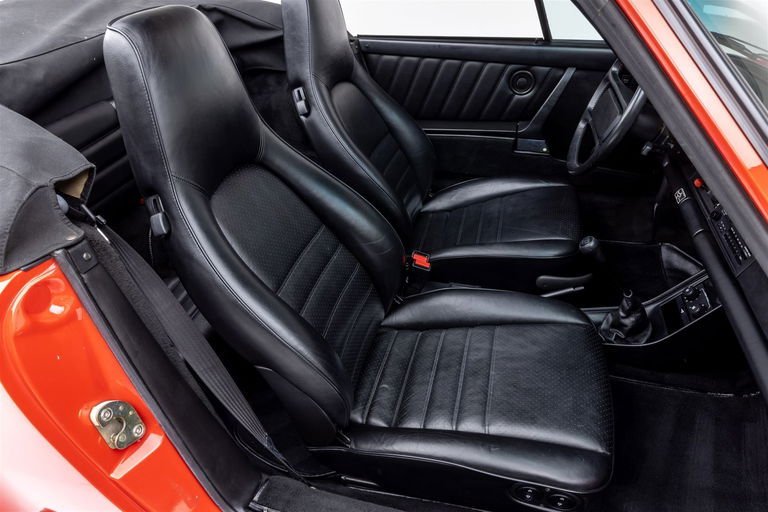 Porsche 911 Carrera 3.2 (US)