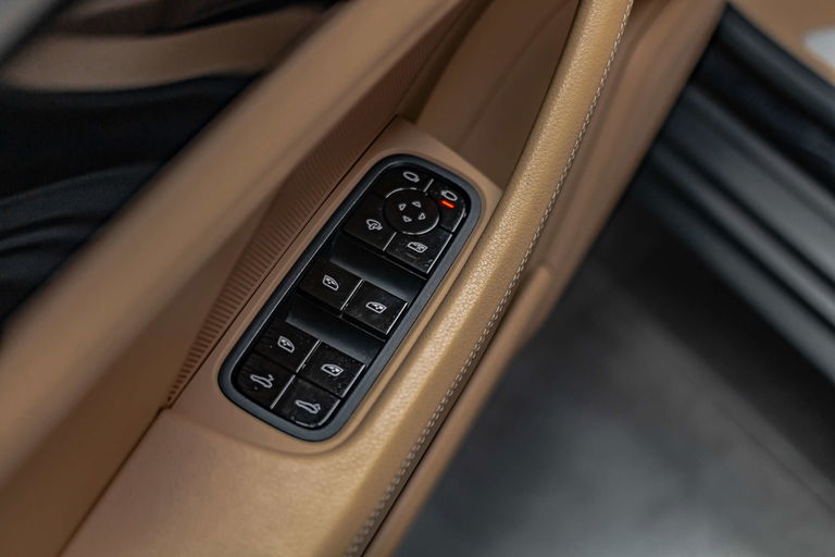 Porsche Panamera 4S Diesel