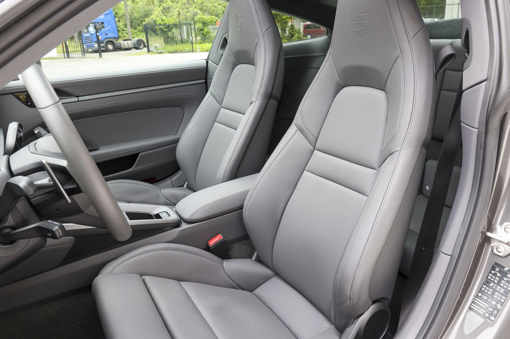 Porsche 992 Carrera S