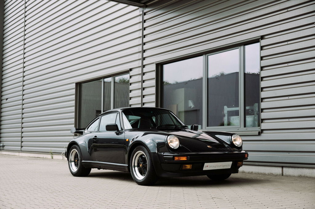 Porsche 911 Turbo 3.3