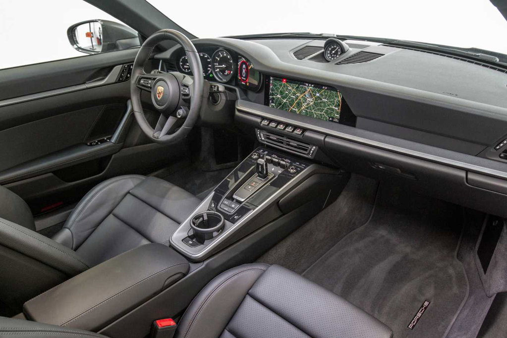 Porsche 992 Carrera 4S