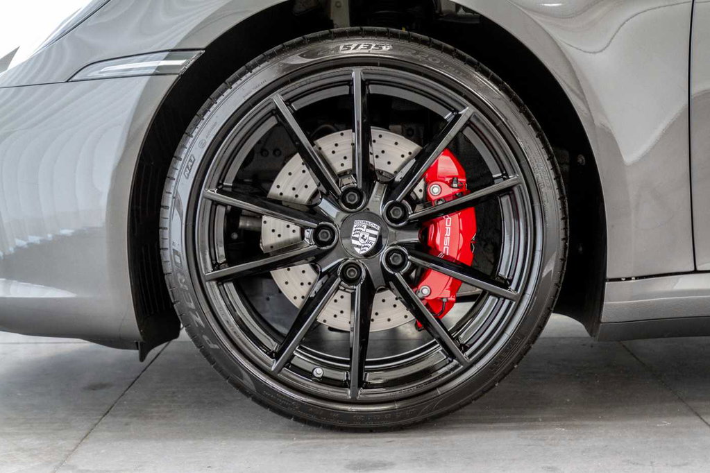 Porsche 992 Carrera 4S