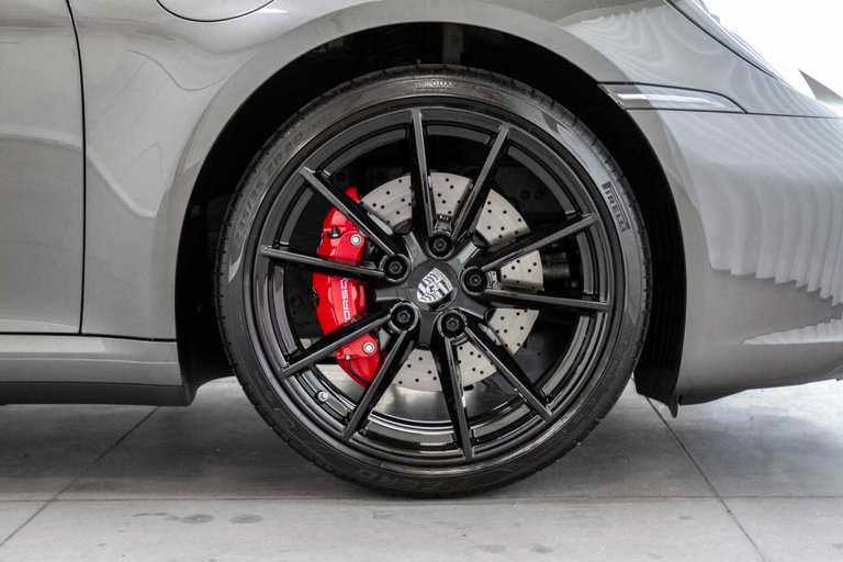 Porsche 992 Carrera 4S