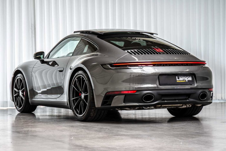 Porsche 992 Carrera 4S