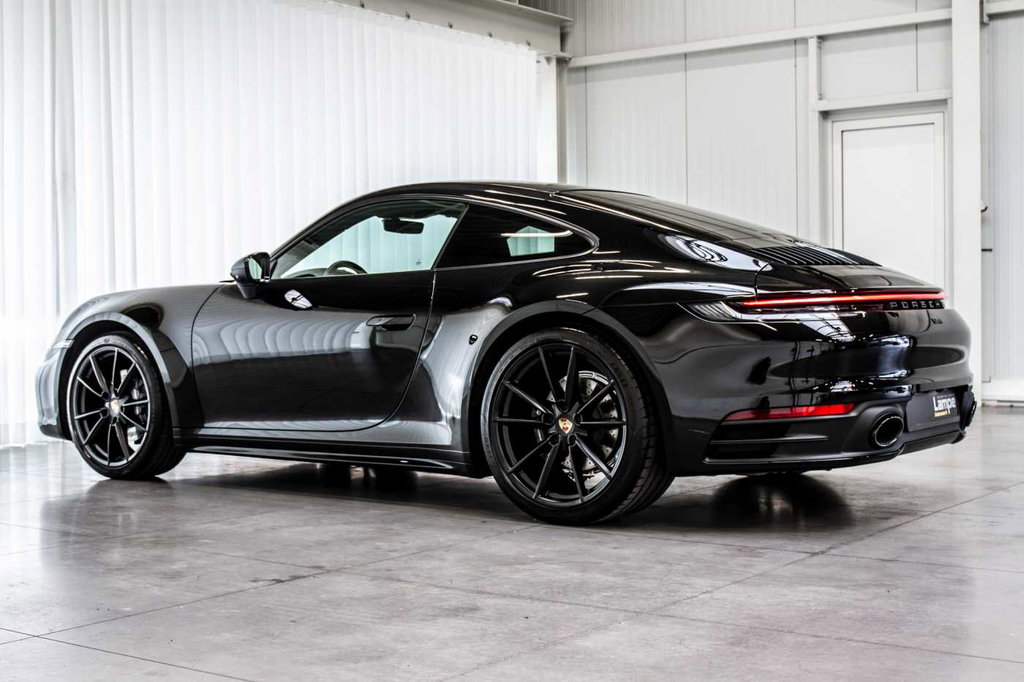 Porsche 992 Carrera