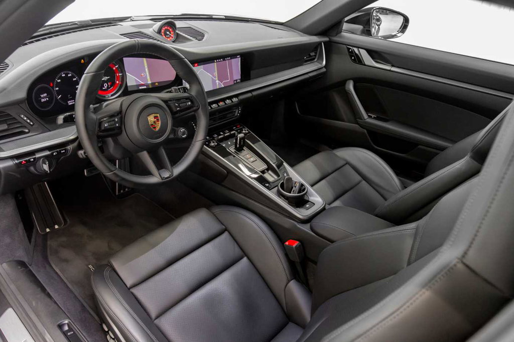 Porsche 992 Carrera