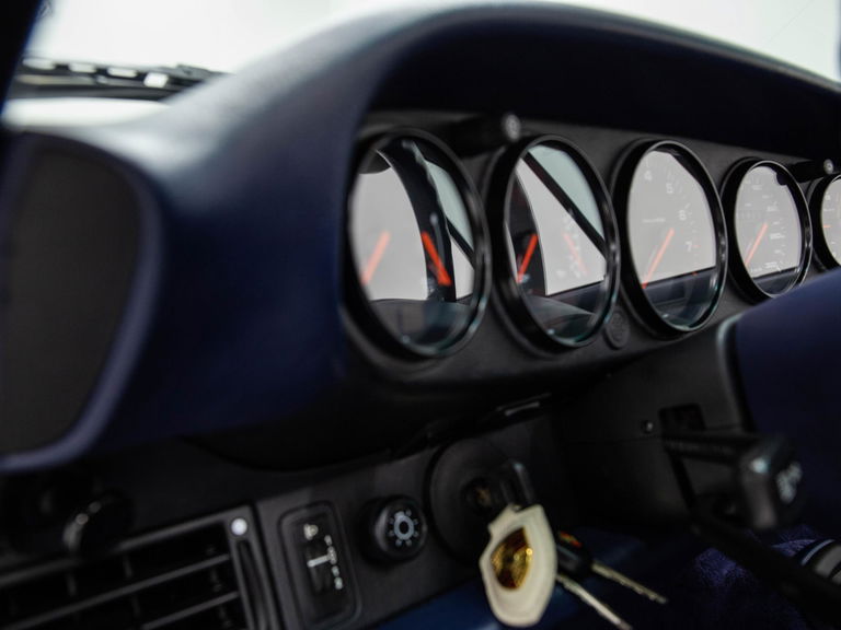 Porsche 964 Carrera 4