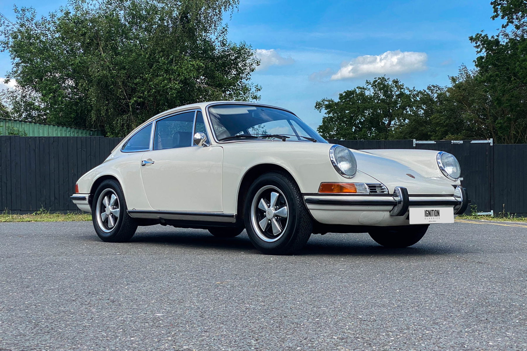 Porsche 911 E Cream