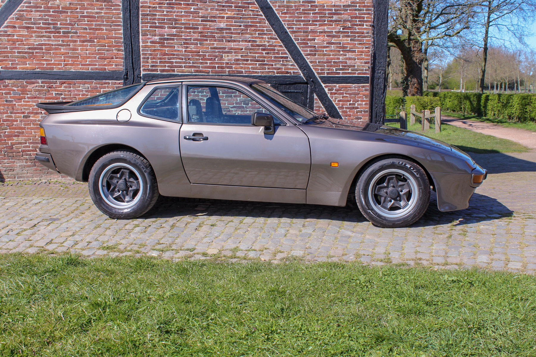 Porsche 944 online electric conversion