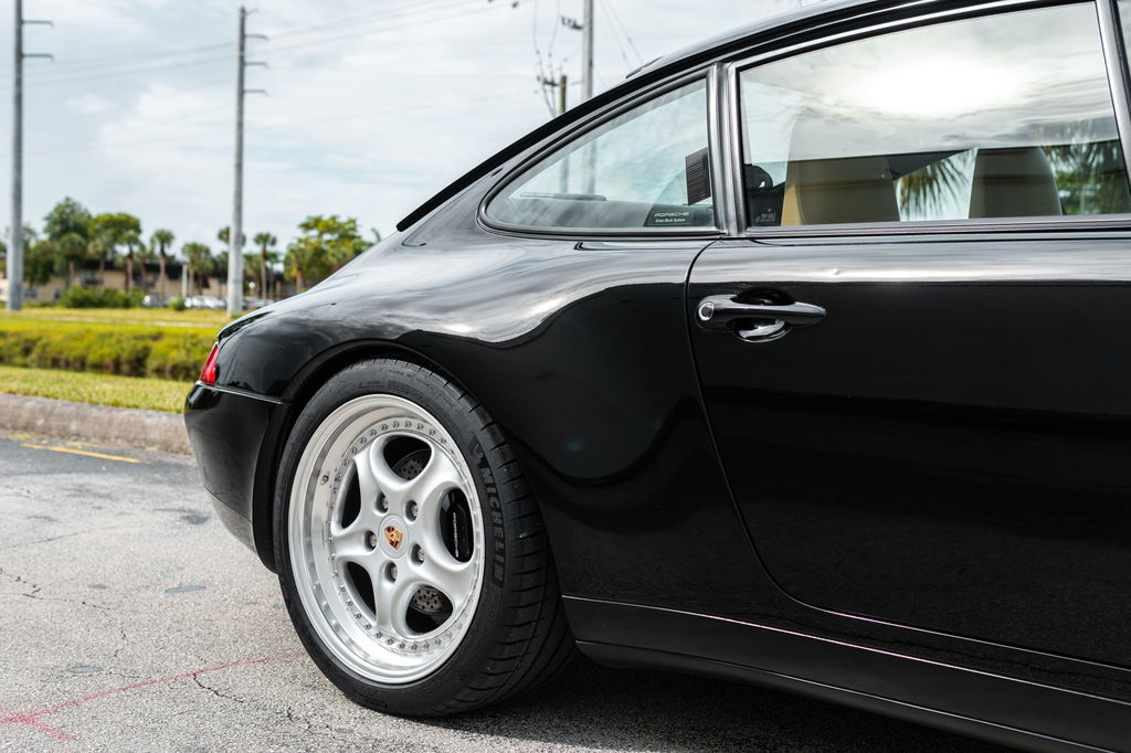 Porsche 993 Carrera
