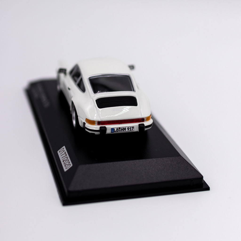Hans Mezger Carrera 3.0 Modellauto_0516