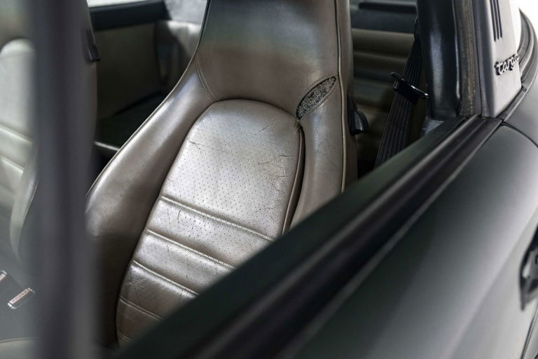 Porsche 911 Carrera 3.2 (US)