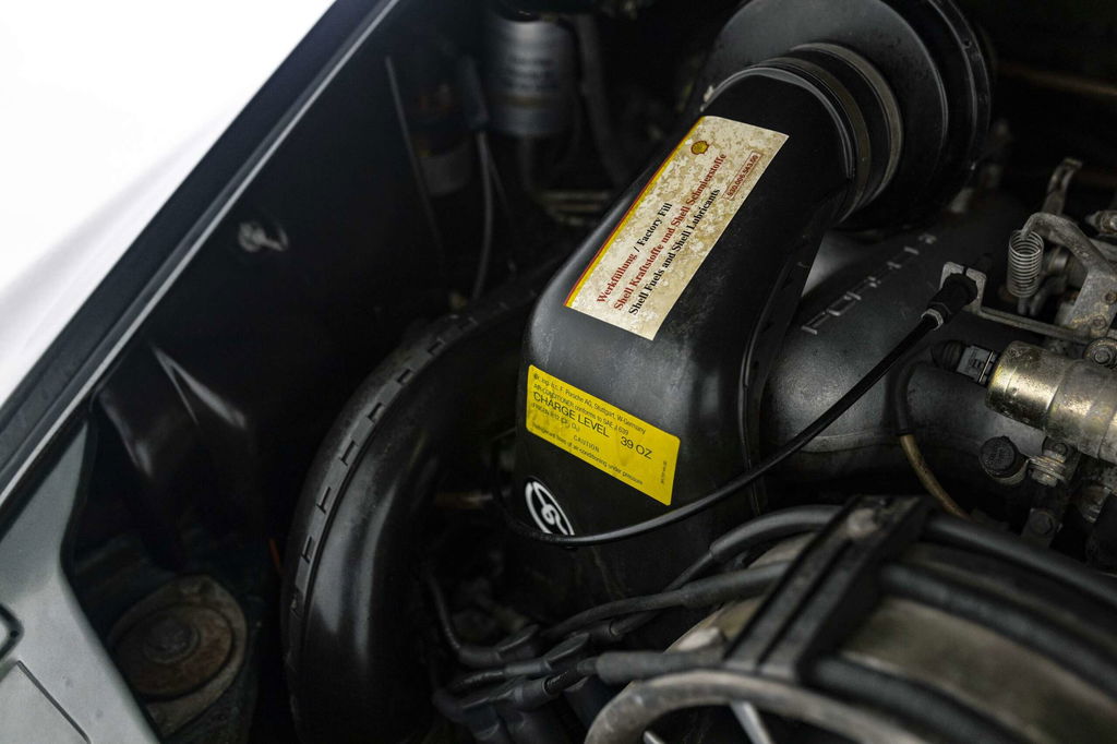 Porsche 911 Carrera 3.2 (US)