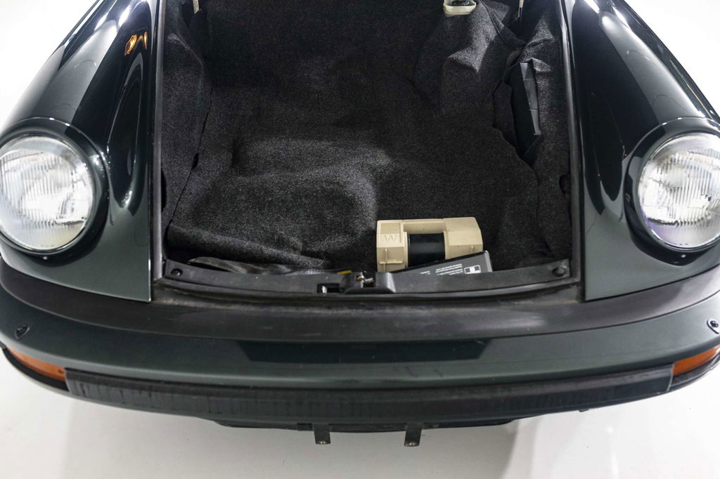 Porsche 911 Carrera 3.2 (US)