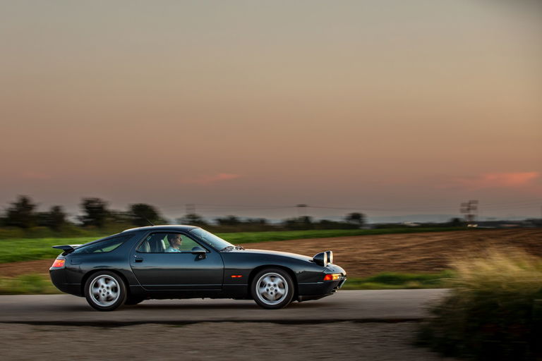 Porsche 928 GTS