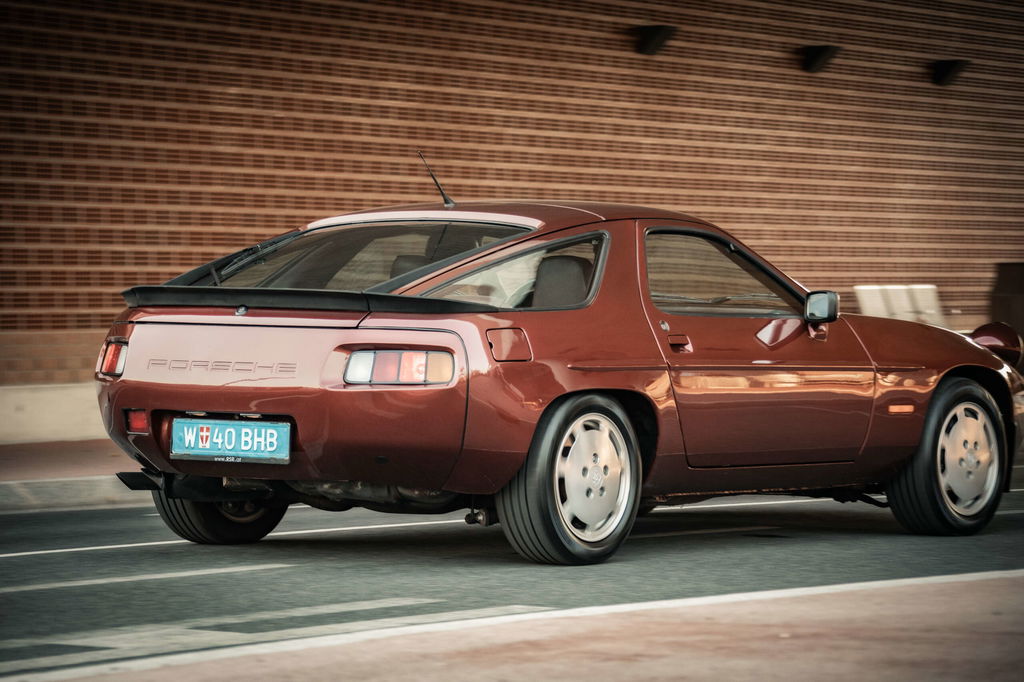 Porsche 928 S