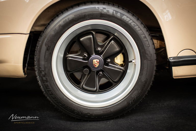 Porsche 911 Carrera 3.2 (US)