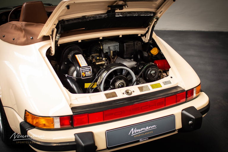 Porsche 911 Carrera 3.2 (US)