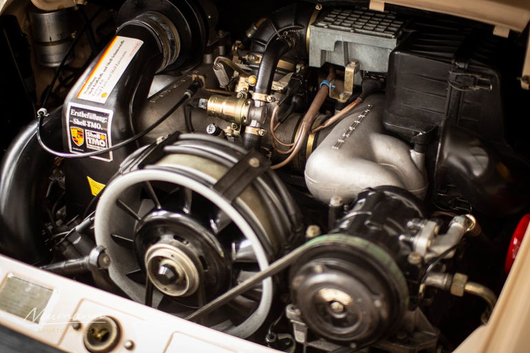 Porsche 911 Carrera 3.2 (US)