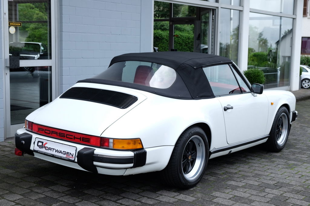 Porsche 911 Carrera 3.2