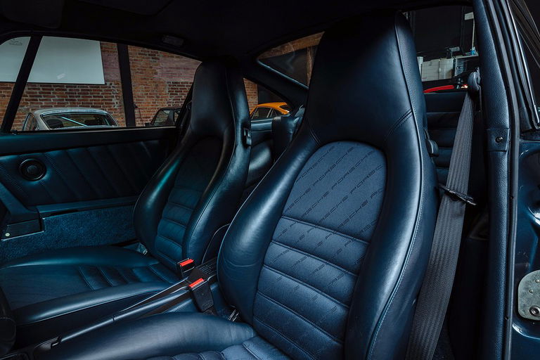 Porsche 964 Carrera 4