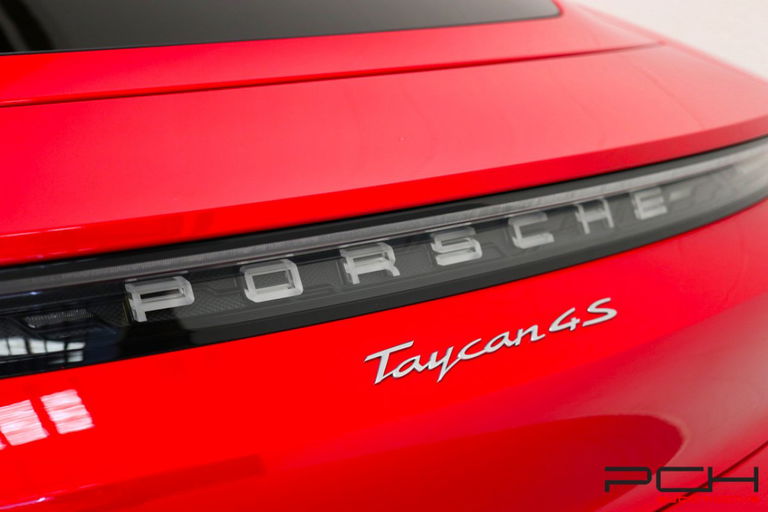 Porsche Taycan 4S