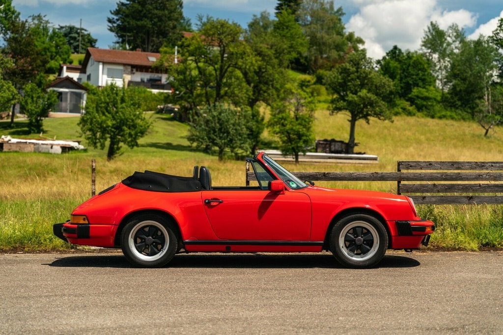 Porsche 911 Carrera 3.2 (US)