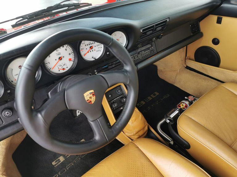 Porsche 911 Turbo 3.3