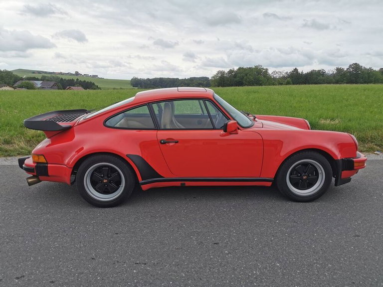 Porsche 911 Turbo 3.3