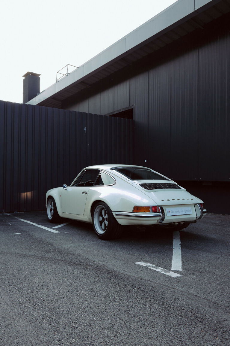 Porsche 911 Backdate