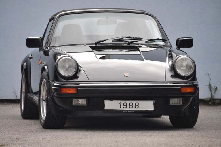 Porsche 911 Carrera 3.2