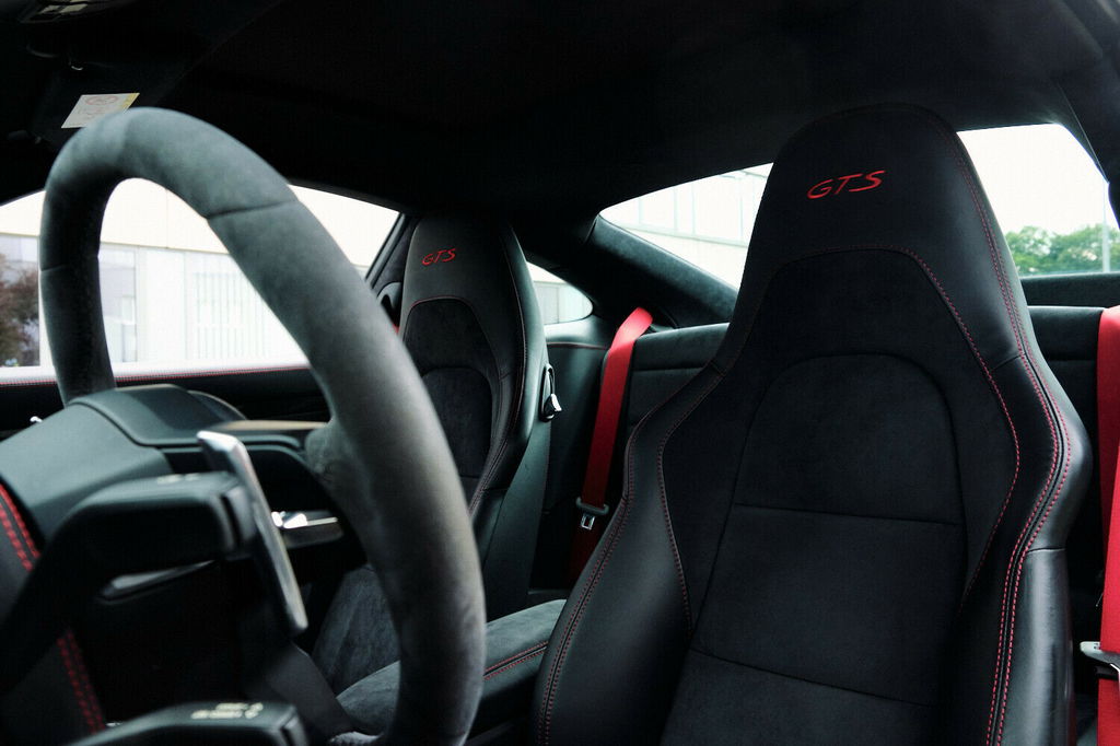 Porsche 991.2 Carrera 4 GTS