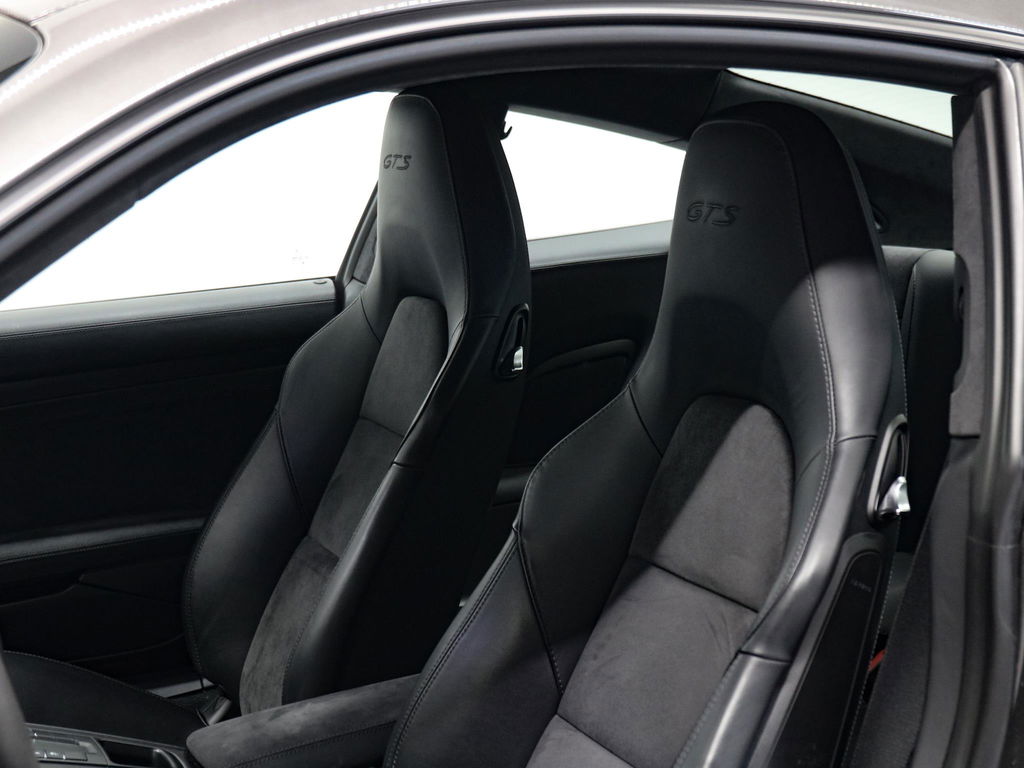 Porsche 991 Carrera GTS