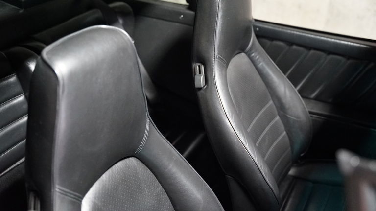 Porsche 911 Carrera 3.2 (US)