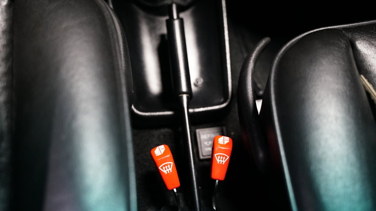 Porsche 911 Carrera 3.2 (US)