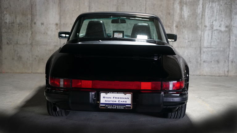 Porsche 911 Carrera 3.2 (US)