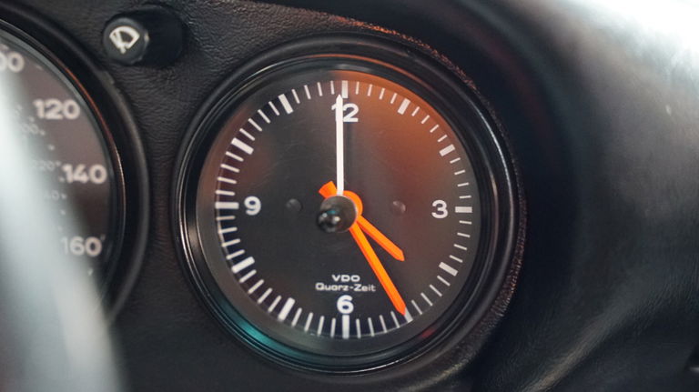 Porsche 911 Carrera 3.2 (US)