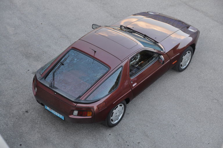 Porsche 928 S