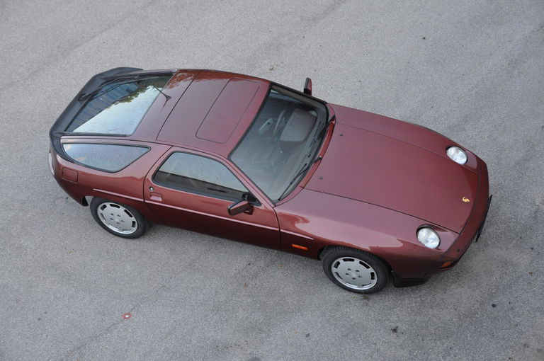 Porsche 928 S