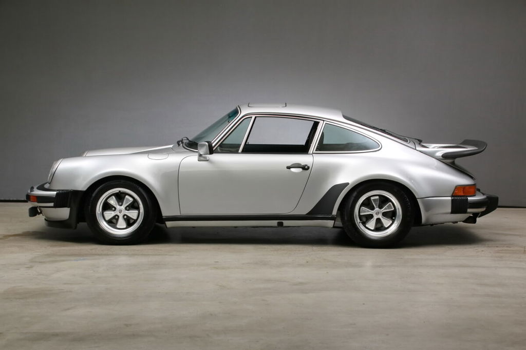 Porsche 911 Turbo 3.0 (US)