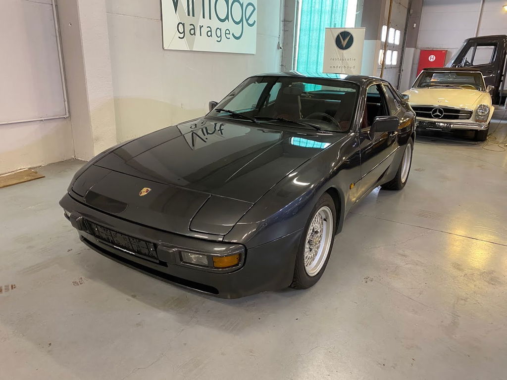 Porsche 944 Coupé