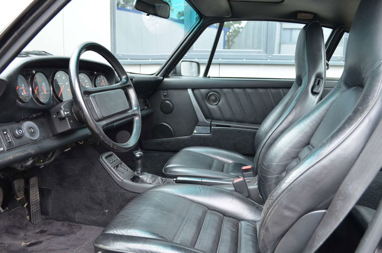 Porsche 964 Carrera 4