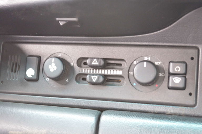 Porsche 964 Carrera 4